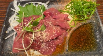 姫路 やきとり『喜鳥屋 本店』絶品油肝と鳥ユッケをいただきました！【姫しばグルメ】