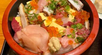 姫路「すし処 花膳」で寿司ランチ。ちらしと上にぎりをいただきました。【姫しばグルメ】